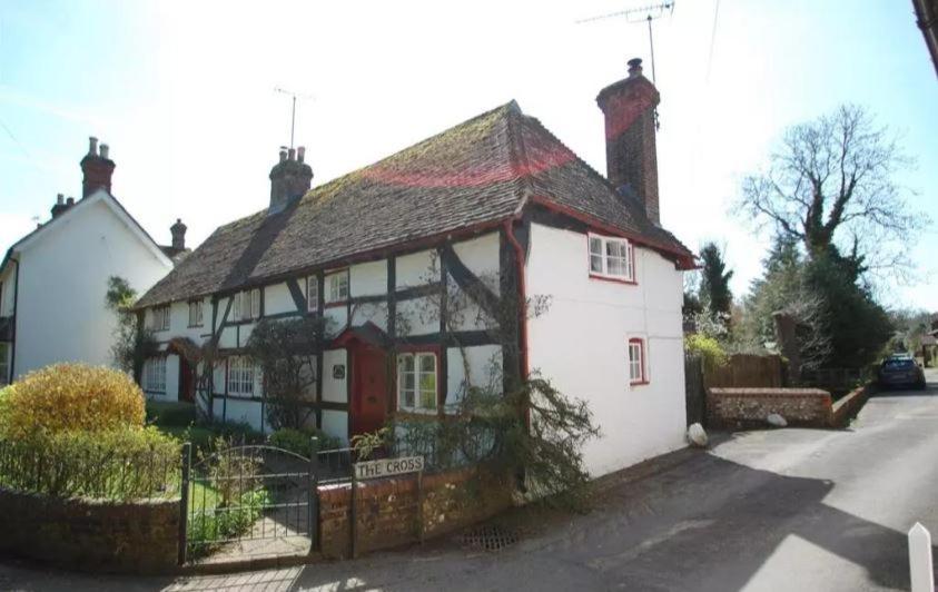 Honeysuckle Cottage- East Meon Экстерьер фото